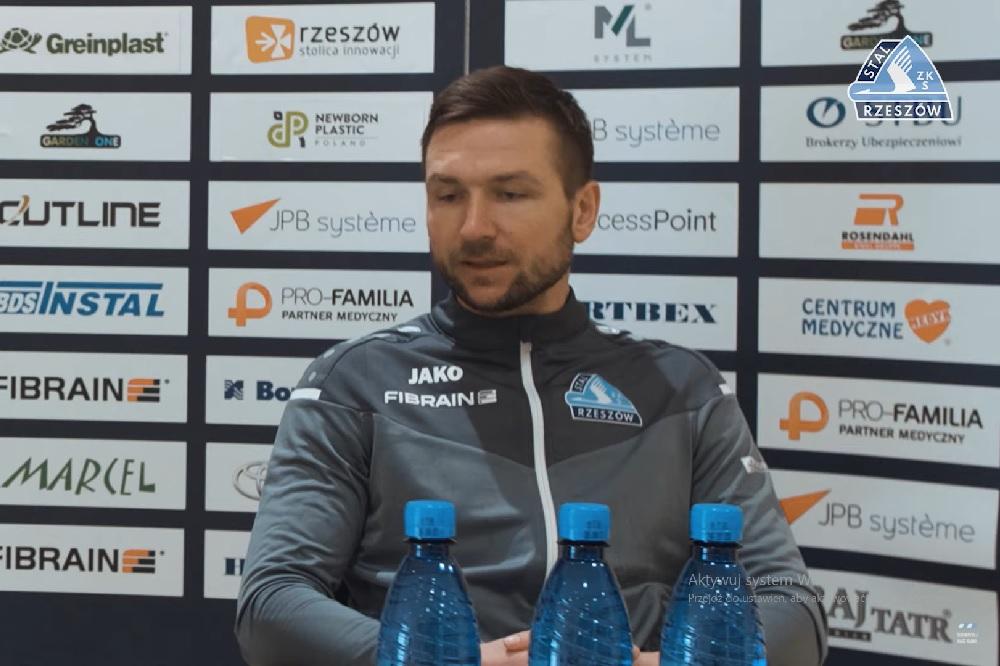 Daniel Myśliwiec uważa, że jego piłkarzy stać na więcej. (fot. Stal Rzeszów)