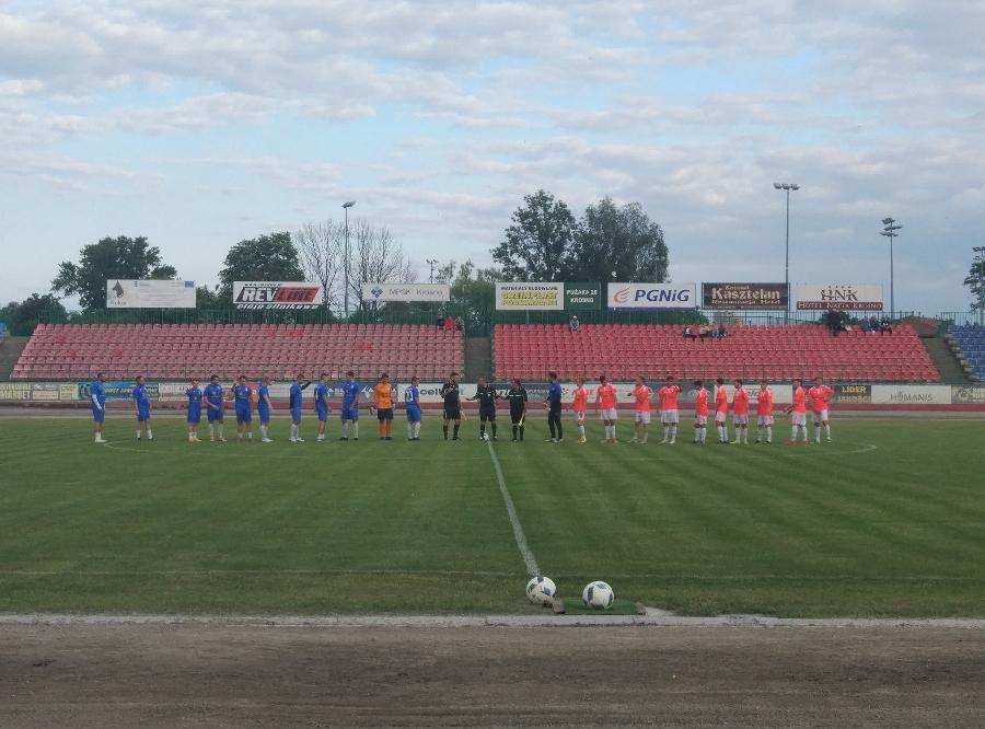 Karpaty Krosno wygrały z Kotwica Korczyna 2-0. (fot. Konrad Kwolek)