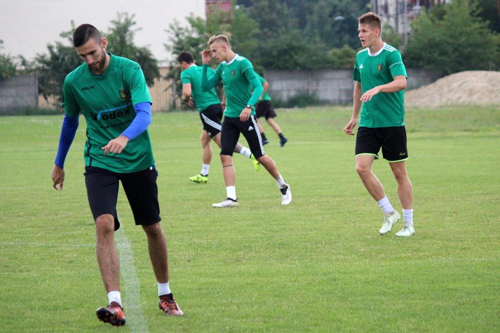 Piłkarze wrócili do treningów z Krzysztofem Łętochą (fot. Radosław Kuśmierz)