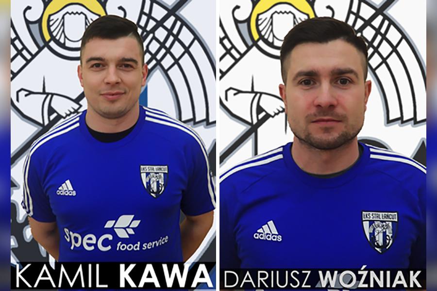 Na zdjęciu Kamil Kawa i Dariusz Woźniak, nowi zawodnicy Stali Łańcut (fot. stallancut.futbolowo.pl)