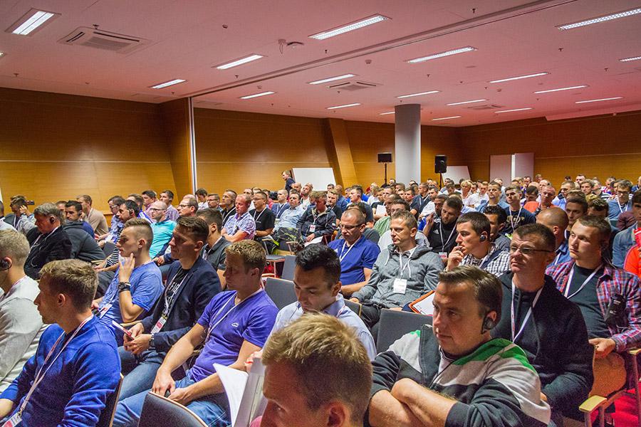 W konferencji trenerów 'Kreatywnie o Piłce Nożnej', która odbyła się w Krakowie udział wzięło 200 osób.