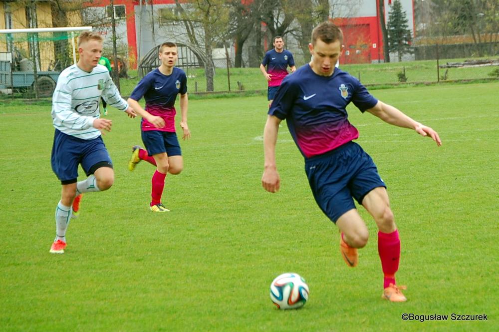 Piłkarze LKS-u Pisarowce są głównym faworytem do awansu do 4 ligi podkarpackiej (fot. Bogusław Szczurek)