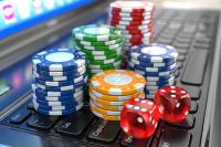 Zalety kasyn online nad kasynami naziemnymi