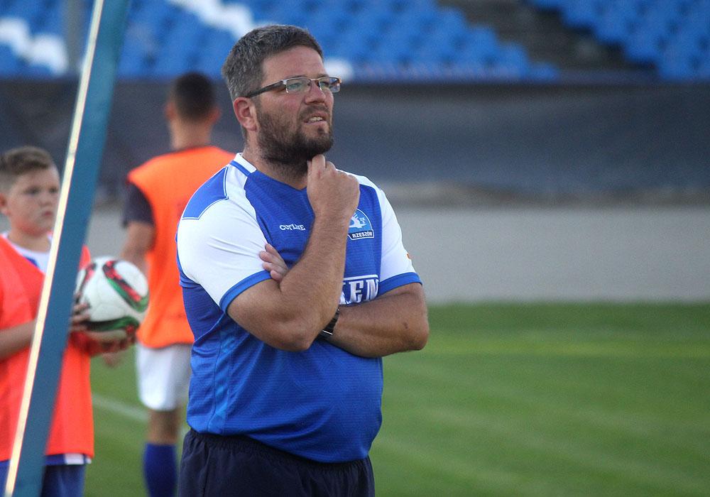 Na zdjęciu Marcin Wołowiec, trener Stali Rzeszów.