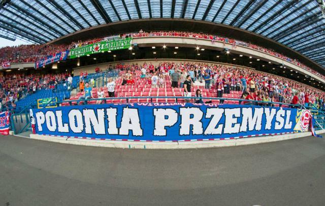 Na mecz Polonii Przemyśl z JKS-em Jarosław nie zostanie wpuszczona zorganizowana grupa kibiców JKS-u (fot. skwk.pl)