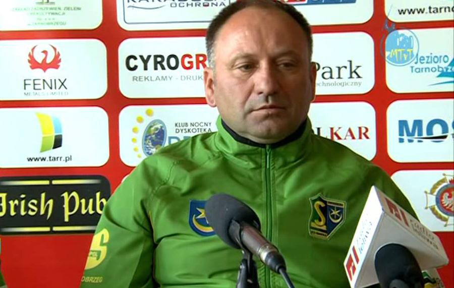 Ryszard Kuźma w ubiegłym sezonie był trenerem Siarki Tarnobrzeg (fot. youtube.com)