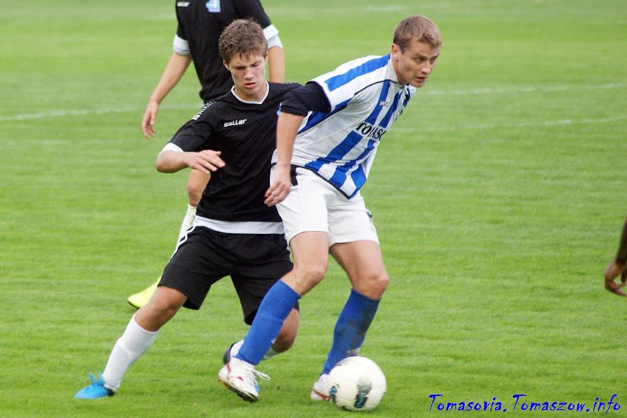 Siergiej Ivliev (na zdjęciu z piłką) ostatnio bronił barw Tomasovii Tomaszów Lubelski (fot. tomasovia.tomaszow.info)