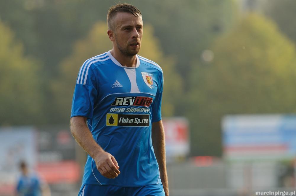 Jedną z bramek dla LKS Pisarowce zdobył Sylwester Sikorski, były gracz Karpat Krosno (fot. Marcin Pirga)