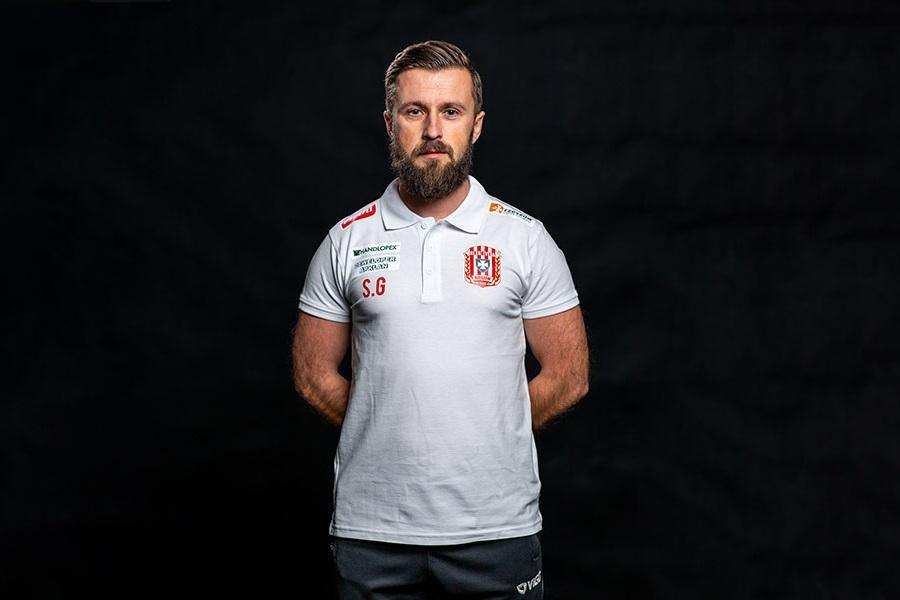 Szymon Grabowski będzie conajmniej do końca sezonu 2020/21 trenerem Resovii. (fot. Resovia)