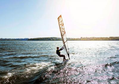 Windsurfing - czy to sport dla każdego?
