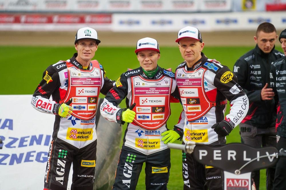 Fot. Cellfast Wilki Krosno (na zdjęciu od lewej: Jason Doyle, Mateusz Świdnicki i Krzysztof Kasprzak)