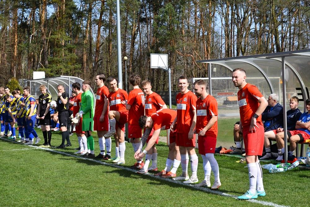 Stal Nowa Dęba zaprasza chętnych zawodników na test mecz (fot. Stal Nowa Dęba/facebook)