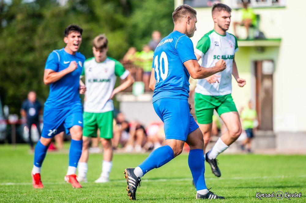 Karpaty Krosno pokonały Cosmos Nowotaniec w meczu 3. kolejki 4 ligi podkarpackiej (fot. Konrad Kwolek)