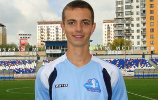 Jakub Tabor podpisał 3-letni kontrakt z Jagiellonią Białystok (fot. stalrzeszow1999.futbolowo.pl)