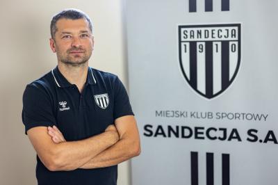 To już oficjalnie! Sandecja ma nowego szkoleniowca!